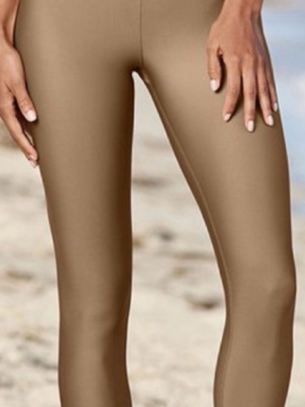 ALO Yoga Airlift high-Rise Stretch Leggings conceal zip capri